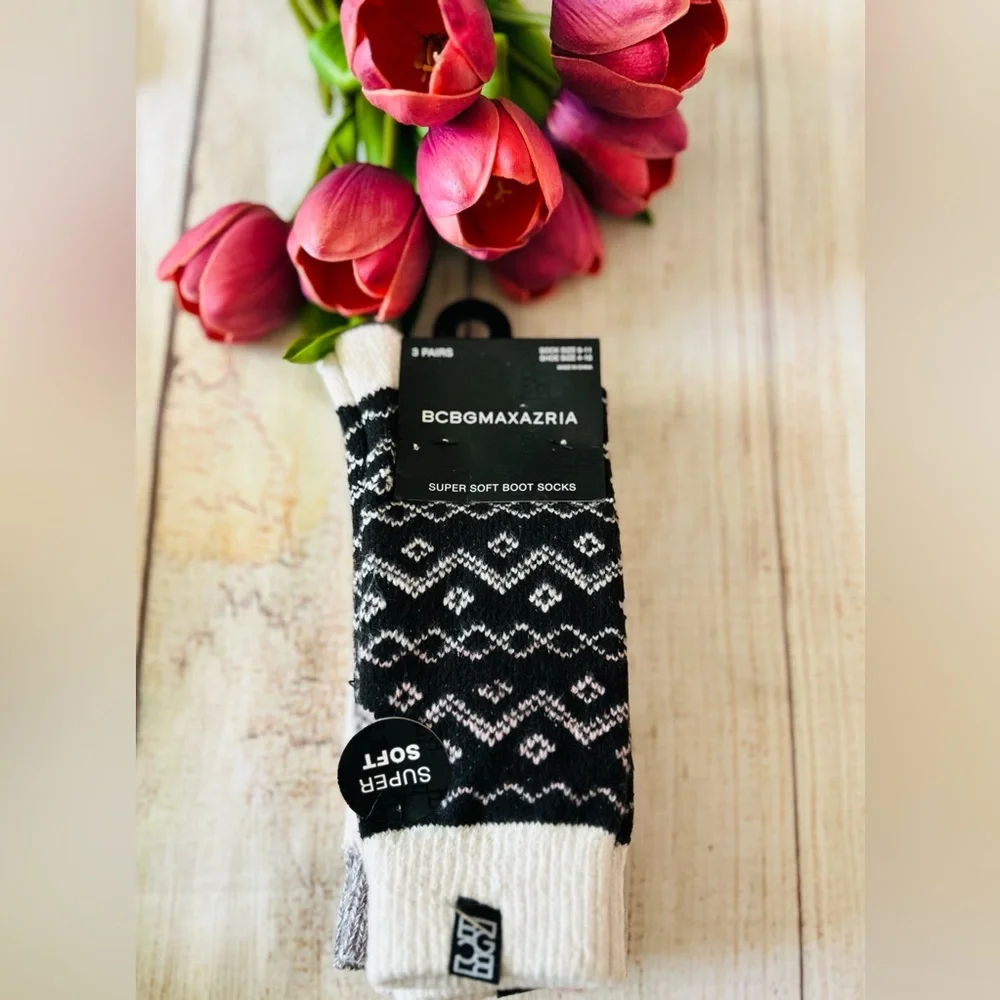 BCBGMaxazria Women’s Multicolor Super Soft Boot Socks 3pk One Size NWT